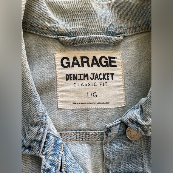 Denim Jacket - Light Wash - Picture 3 of 4